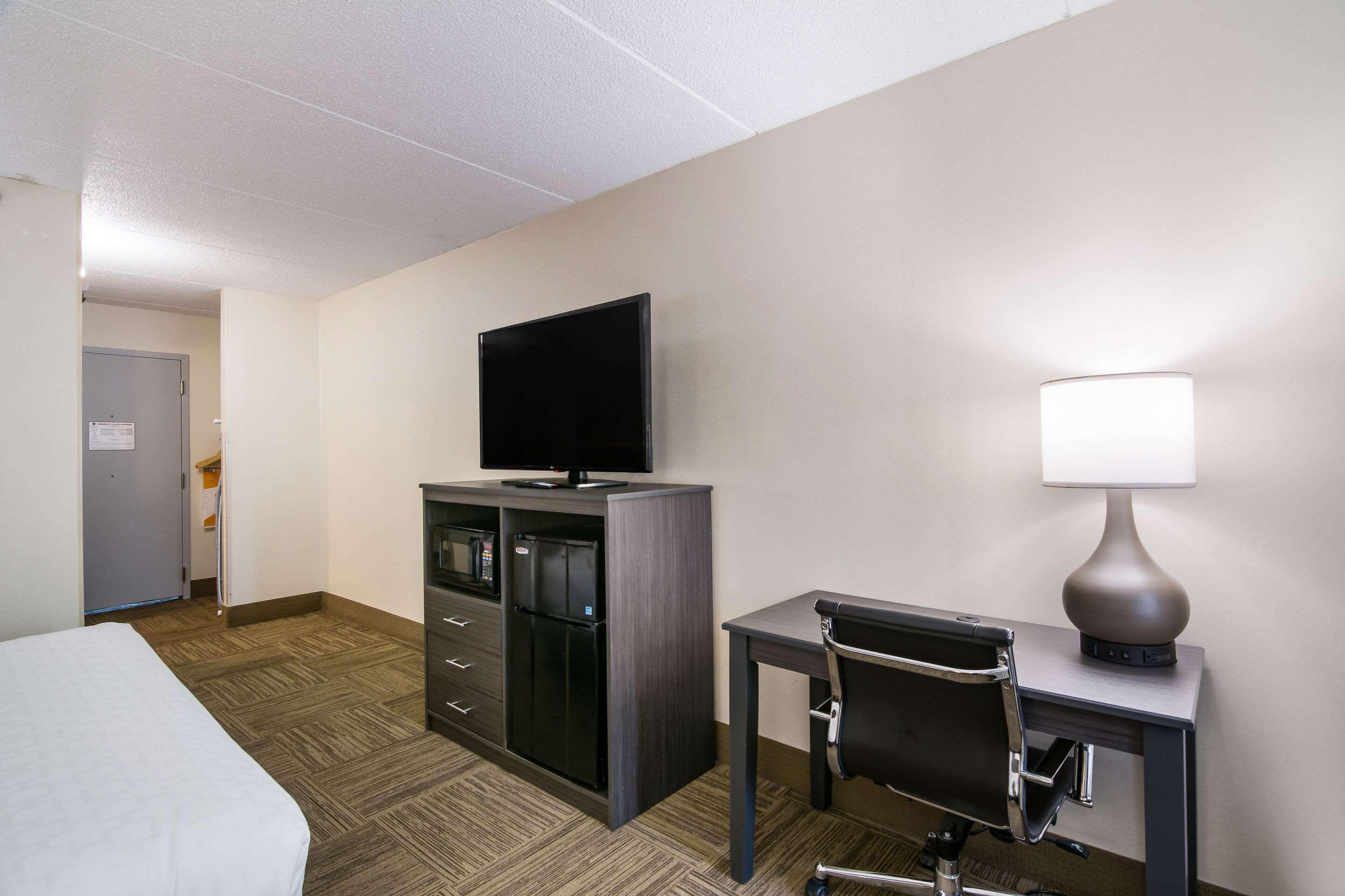 Hotel Clarion Pointe - Falconer 3*